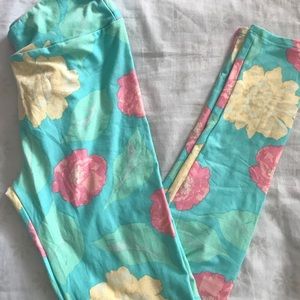 LuLaRoe OS Floral Leggings